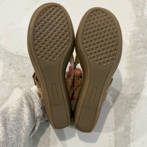 Aerosoles NWOT Heel Rest Work Flow Wedge Slip On Sandal Women’s 9 Beige Buckle - Picture 7 of 10